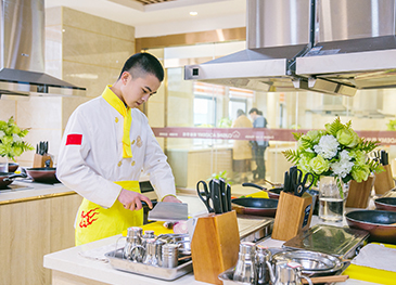 男生学厨师好吗