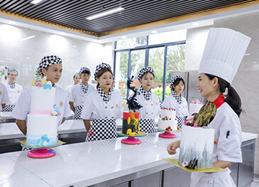 男生学厨师好吗