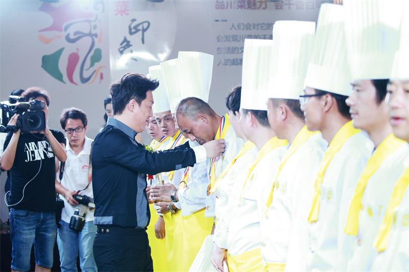 新东方烹饪教育周年庆典华丽落幕 新东方烹饪教育周年庆典华丽落幕