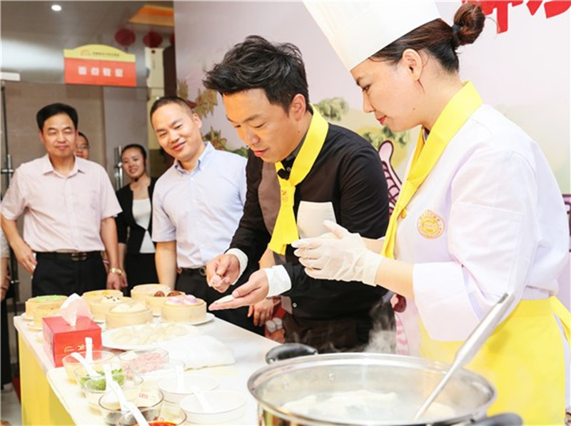新东方烹饪教育28周年庆典精彩亮点回顾 广州新东方烹饪学校_新东方烹饪教育28周年庆典精彩亮点回顾
