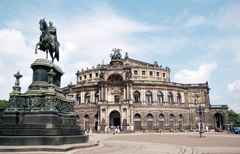 民办幼儿园厨师工资计入什么会计科目?-民办幼