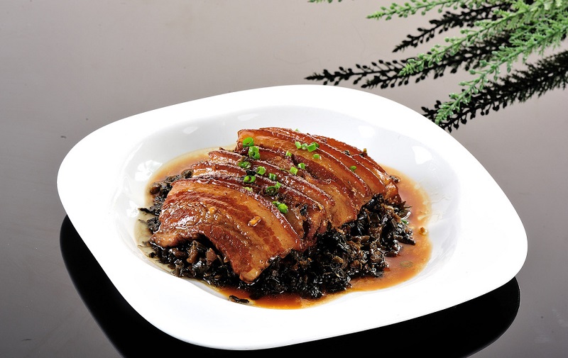 广州新东方烹饪学校_客家菜名菜——梅菜扣肉 广州新东方烹饪学校_客家菜名菜——梅菜扣肉