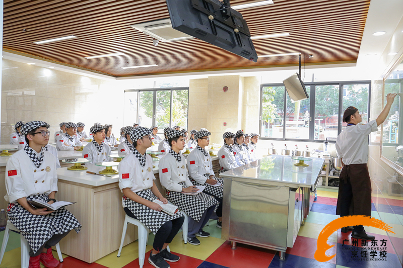 新东方大师吴桂宇：平凡岗位上的不平凡人生
