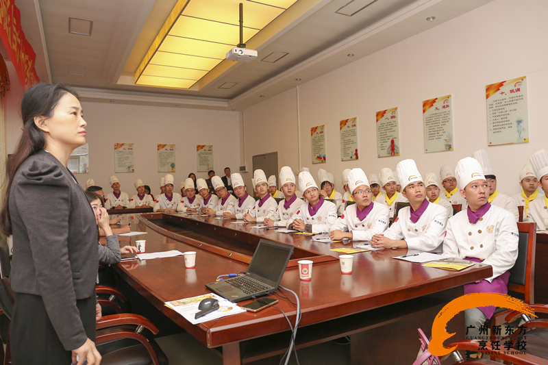 开饭餐饮集团新东方招聘专场 助力学子圆就业梦