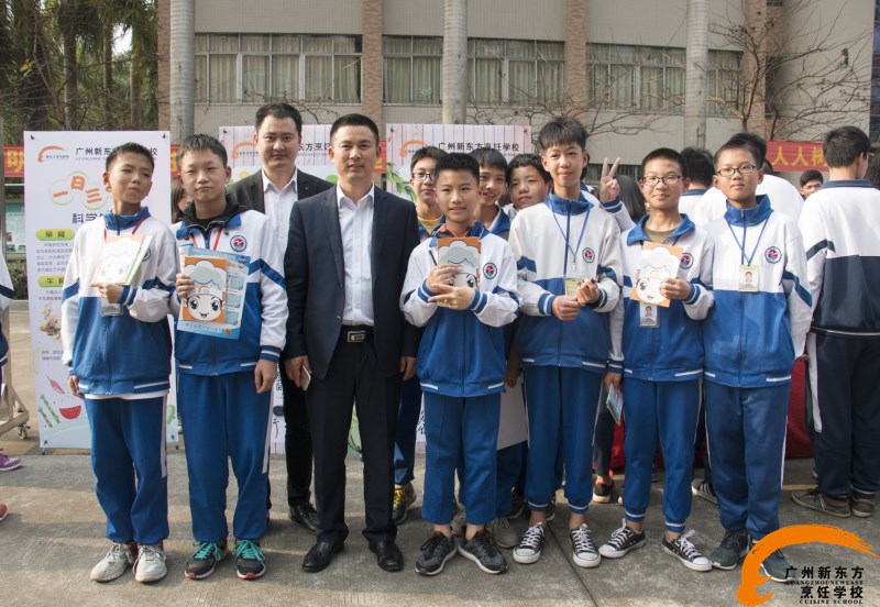 我校应邀参加鱼窝头中学“安全知识”进校园教育活动 我校应邀参加鱼窝头中学“安全知识”进校园教育活动