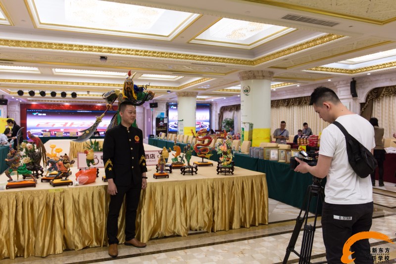 首届亚太厨皇大赛举行,我校林道文老师力挽狂澜勇夺爵士奖——广州新东方 首届亚太厨皇大赛举行,我校林道文老师力挽狂澜勇夺爵士奖——广州新东方
