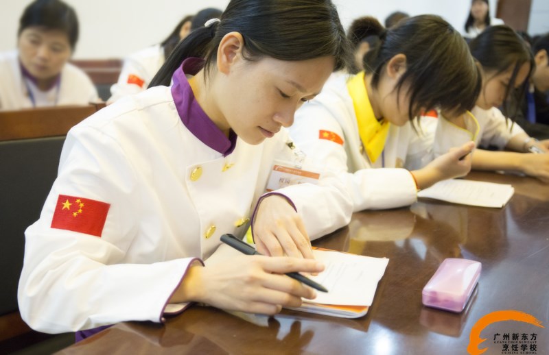 鱼窝头中学蔡秀程讲师来我校开展心理辅导讲座 鱼窝头中学蔡秀程讲师来我校开展心理辅导讲座