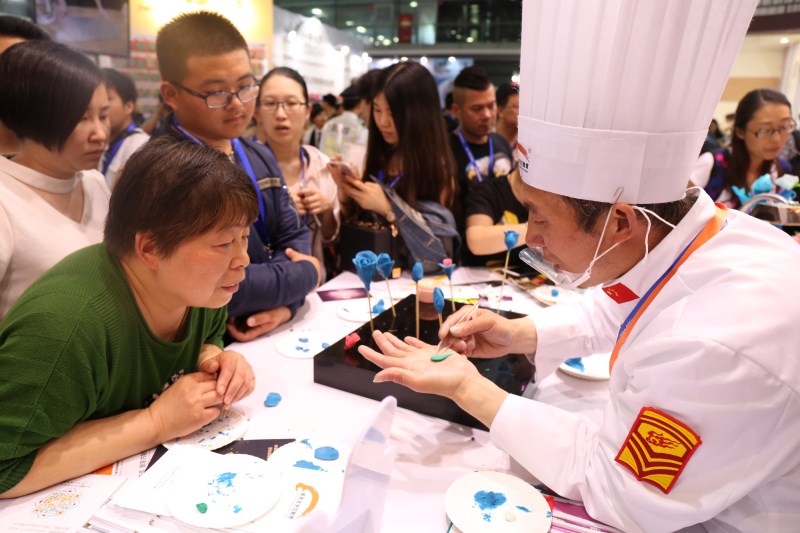 至臻西点 匠心筑梦 新东方烹饪强势出击上海国际烘焙展