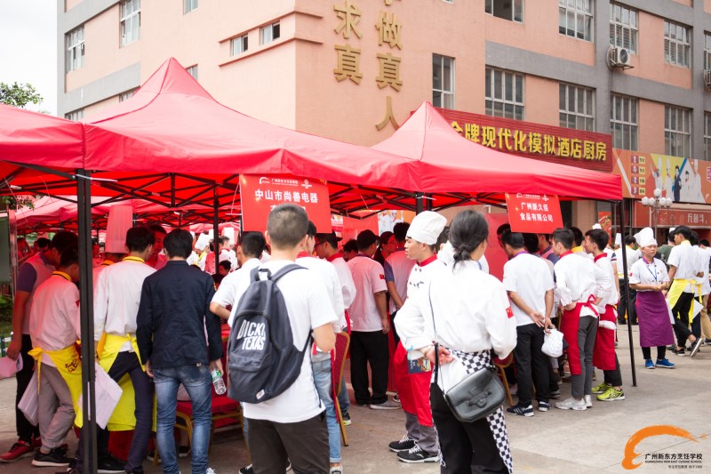 美食决赛现场爆棚 合作企业争相招聘