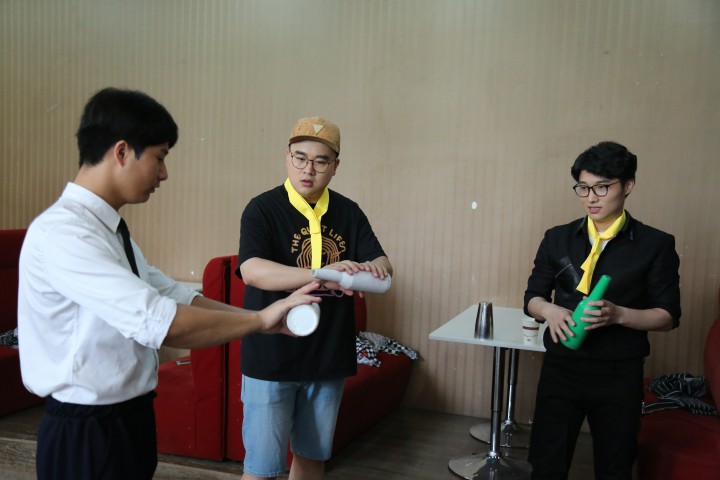 《绝世高手》路演走进新东方烹饪学院 欢乐不断 “笑果”不俗 《绝世高手》路演走进新东方烹饪学院 欢乐不断 “笑果”不俗