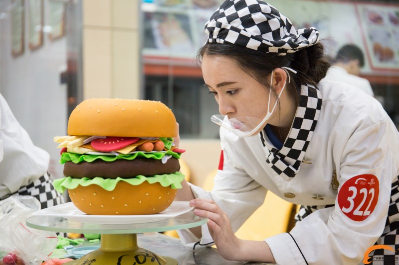 记者朋友们齐聚烹饪大赛 分享舌尖上的美味