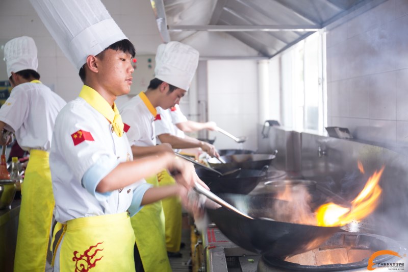 记者朋友们齐聚烹饪大赛 分享舌尖上的美味 记者朋友们齐聚烹饪大赛 分享舌尖上的美味