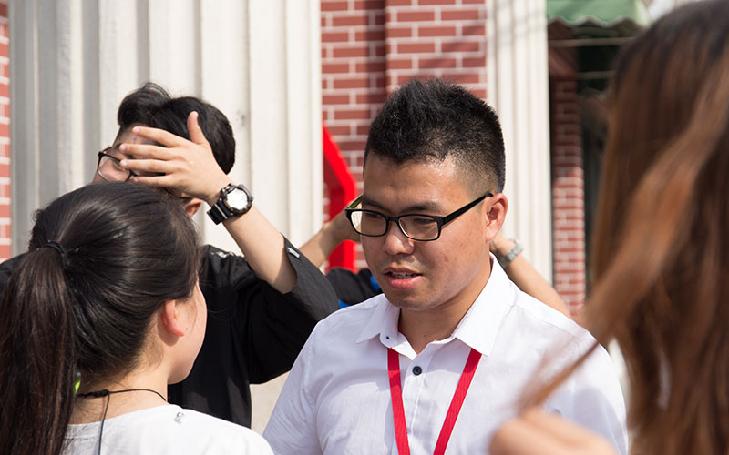 经典1503班毕业欢送会在广州新东方烹饪学校举行 经典1503班毕业欢送会在广州新东方烹饪学校举行