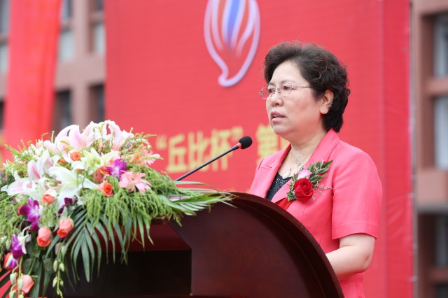 “厨神争霸 巅峰对决”—— “丘比杯”第四届中国新东方烹饪技能大赛隆重启幕 “厨神争霸 巅峰对决”—— “丘比杯”第四届中国新东方烹饪技能大赛隆重启幕