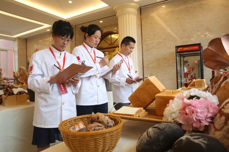 烹饪饕餮大赛 评委阵容超强 烹饪饕餮大赛 评委阵容超强