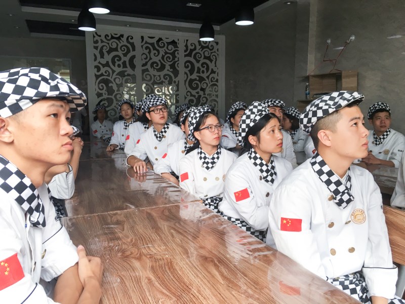 家乐福食品有限公司来校宣讲招聘 家乐福食品有限公司来校宣讲招聘