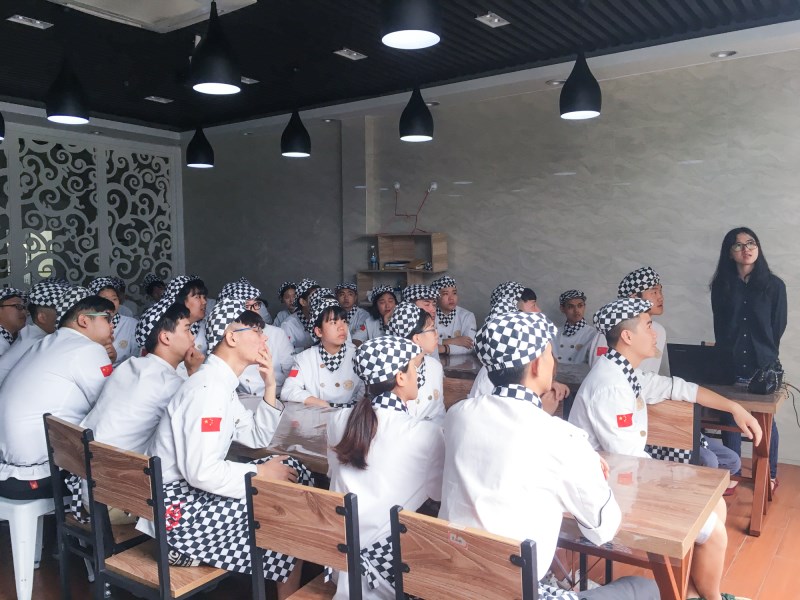 家乐福食品有限公司来校宣讲招聘 家乐福食品有限公司来校宣讲招聘