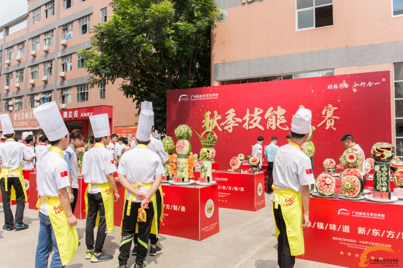技能大赛展厨艺魅力 西瓜雕作品惊艳校园 技能大赛展厨艺魅力 西瓜雕作品惊艳校园