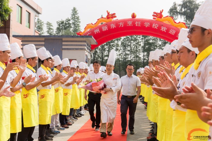 广州新东方烹饪学校火爆了!饕宴课堂精彩不断! 广州新东方烹饪学校火爆了!饕宴课堂精彩不断!