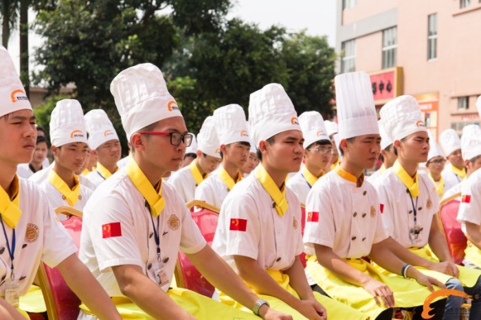 广州新东方烹饪学校火爆了!饕宴课堂精彩不断! 广州新东方烹饪学校火爆了!饕宴课堂精彩不断!