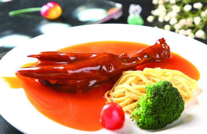 羊城特色名菜鹅掌扒广肚 滋味浓醇鲜香滑糯 羊城特色名菜鹅掌扒广肚 滋味浓醇鲜香滑糯