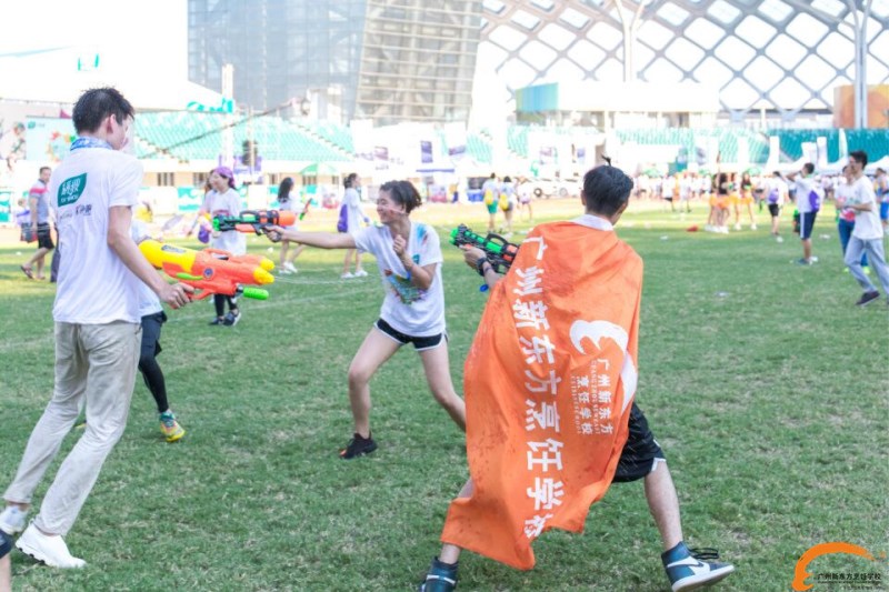 新东方烹饪学院：广州新东方携手广东卫视彩色跑  “绿动中国 快乐享瘦”