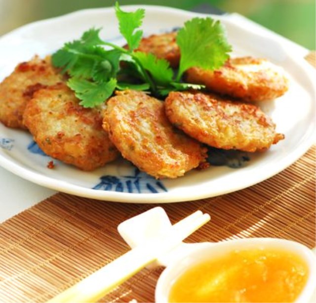 香煎藕饼的创新做法 加点海鲜味道更美更鲜哦 香煎藕饼的创新做法 加点海鲜味道更美更鲜哦