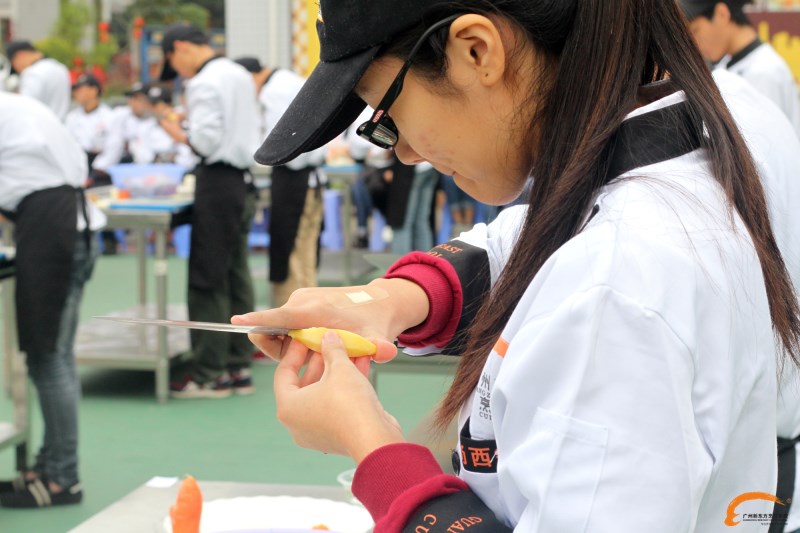 为什么越来越多的女生学厨师?女生学厨师到底有什么优势呢?西餐培训学校 为什么越来越多的女生学厨师?女生学厨师到底有什么优势呢?西餐培训学校
