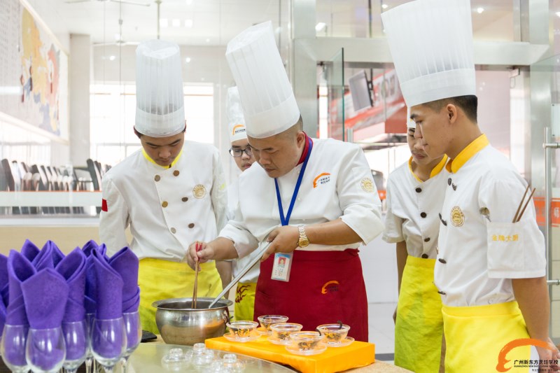 ,新东方烹饪学院我们的青春不迷茫