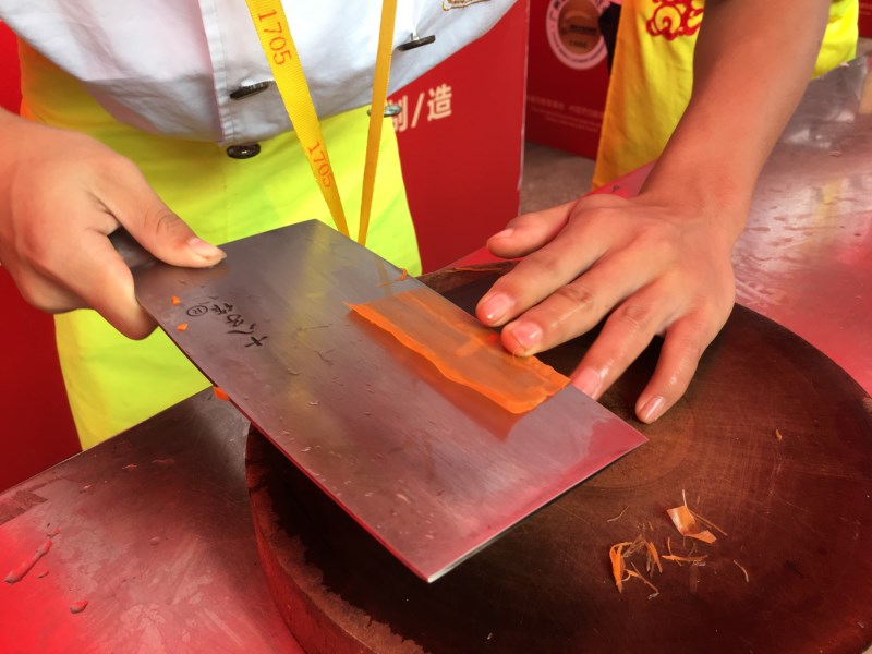 不得了!广东卫视触电新闻美女主播带着10万+粉丝走进广州新东方烹饪学校! 不得了!广东卫视触电新闻美女主播带着10万+粉丝走进广州新东方烹饪学校!