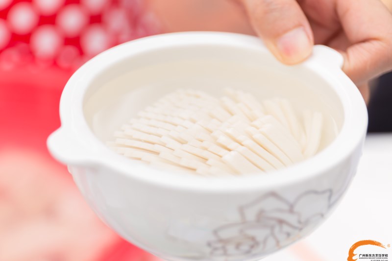 第三场"花点新思·花点煮意”厨艺大赛,广州新东方学子厨艺再次征服全场 第三场"花点新思·花点煮意”厨艺大赛,广州新东方学子厨艺再次征服全场