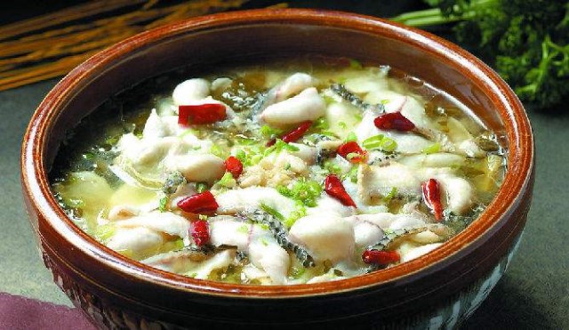 广州新东方在线教做菜:“人气王”酸菜鱼的多种做法 学会一种你就赚到了