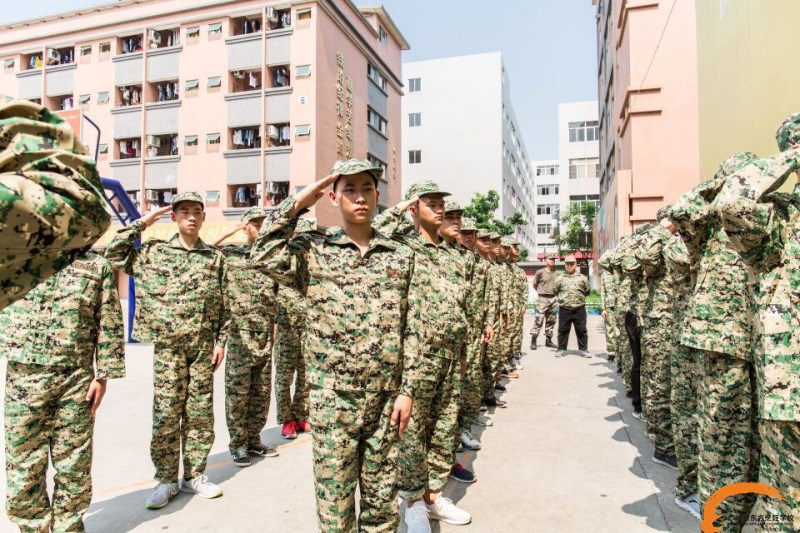 新东方烹饪学院：【广州新东方军训纪实第四天】我们有不一样的风采