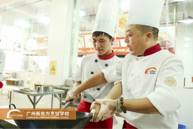 厨师培训学校：在广州新东方厨师学校学厨师一般要多久