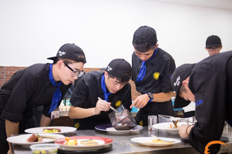 广州新东方丨了解西餐的精髓  提升西餐专业学子的烹饪造诣