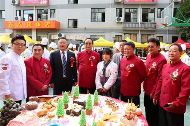新东方烹饪丨烹饪大师齐聚新东方 大匠于心传承中华烹饪技艺 新东方烹饪丨烹饪大师齐聚新东方 大匠于心传承中华烹饪技艺