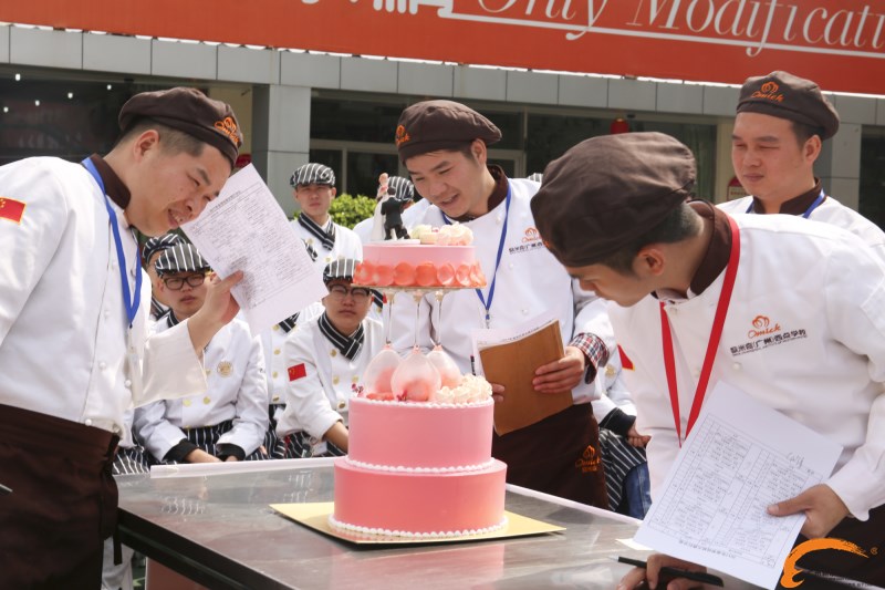 学西点 学蛋糕裱花 做一名泡在甜蜜里的裱花师