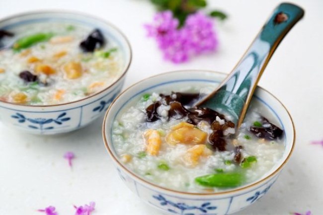 教你做营养美味的干贝海鲜粥 去腥味2点细节搞定