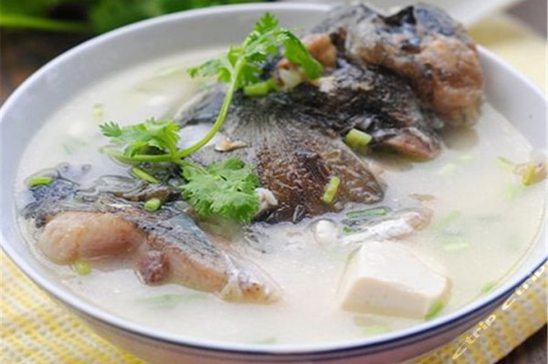 冬季是摄生的好时节 多吃四种常见白色食物 